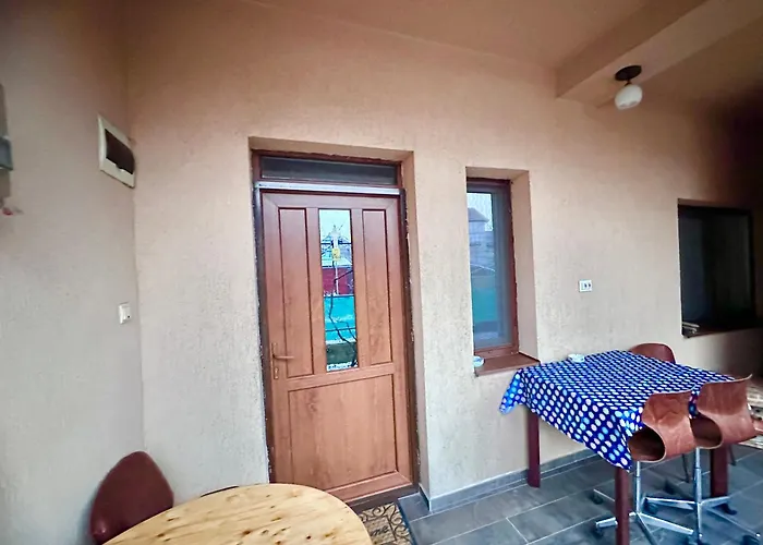 Homestay Camelia's *